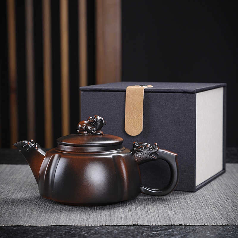 Purple pottery retro Pixiu teapot