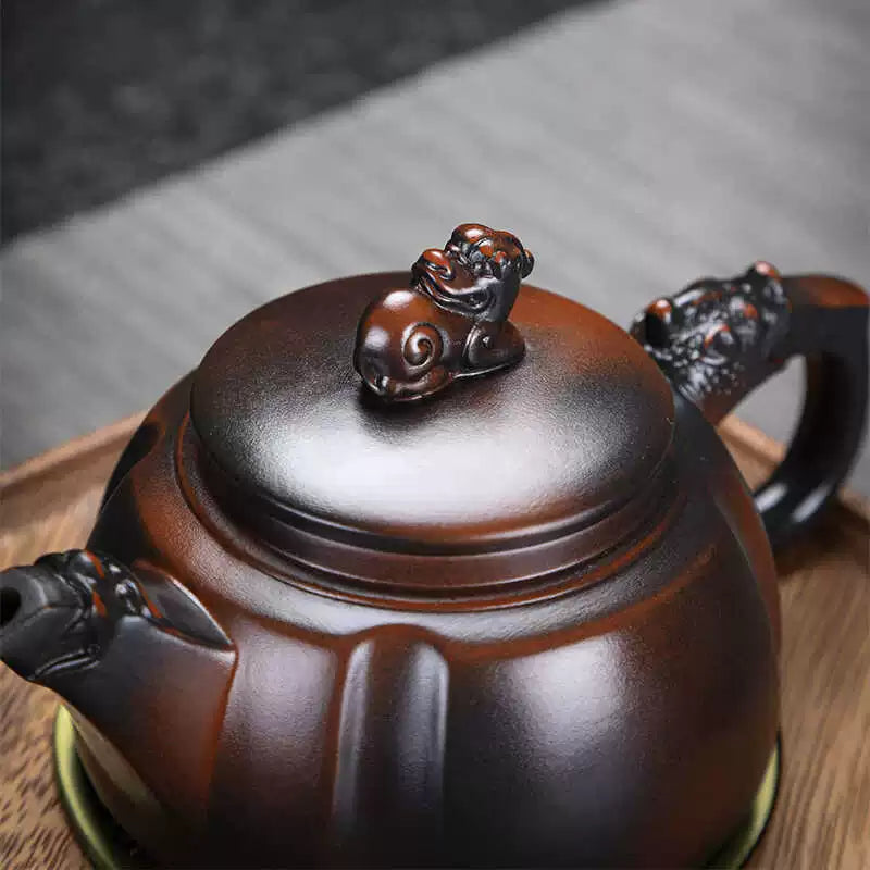 Purple pottery retro Pixiu teapot